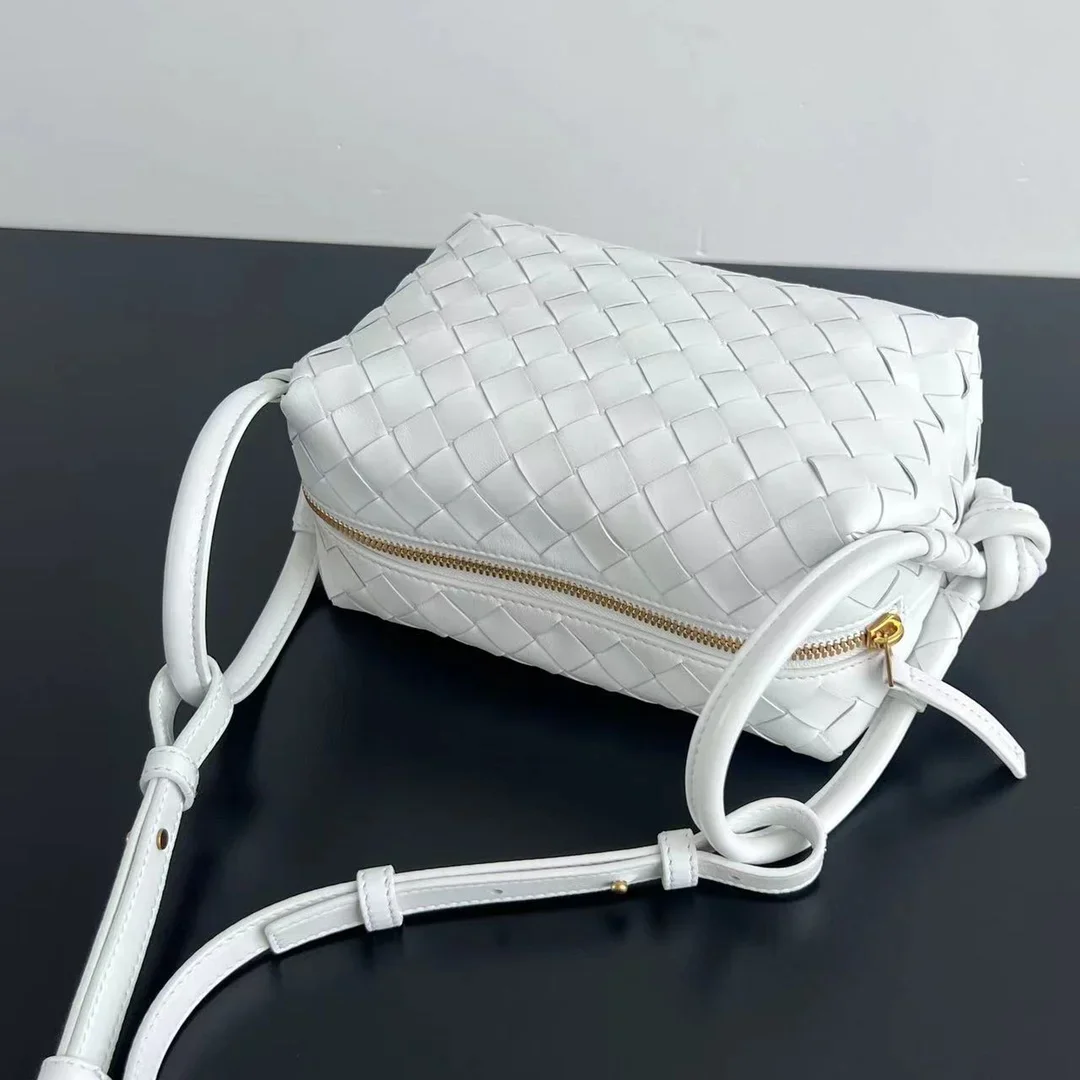 BOTTEGA VENETA Shoulder Bags White-Gold 19X12X9CM F80202609090123 - Image 5