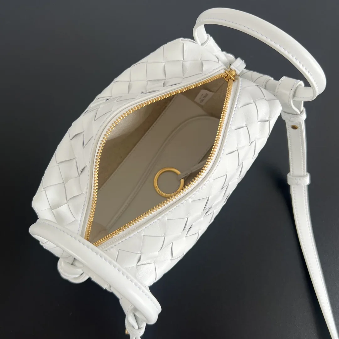 BOTTEGA VENETA Shoulder Bags White-Gold 19X12X9CM F80202609090123 - Image 6