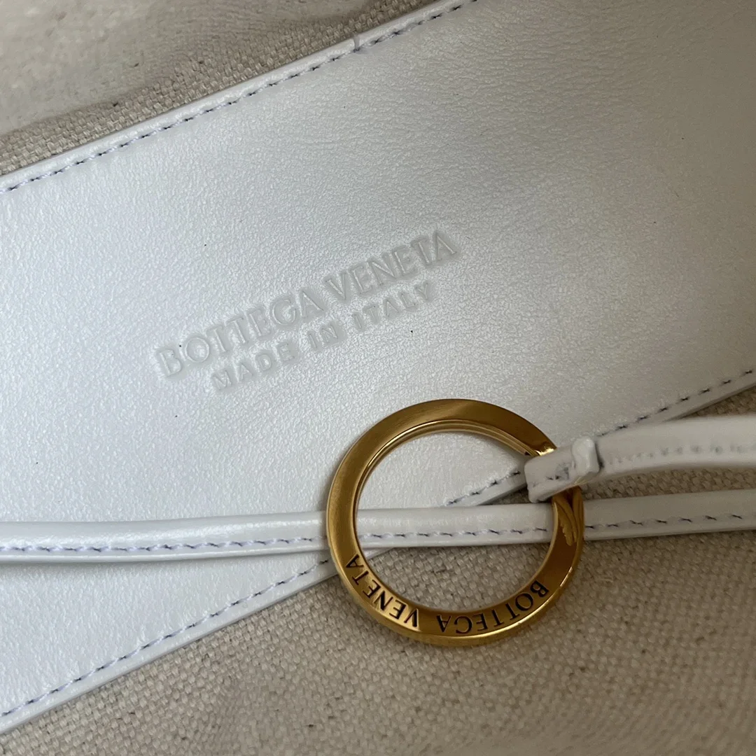 BOTTEGA VENETA Shoulder Bags White-Gold 19X12X9CM F80202609090123 - Image 8