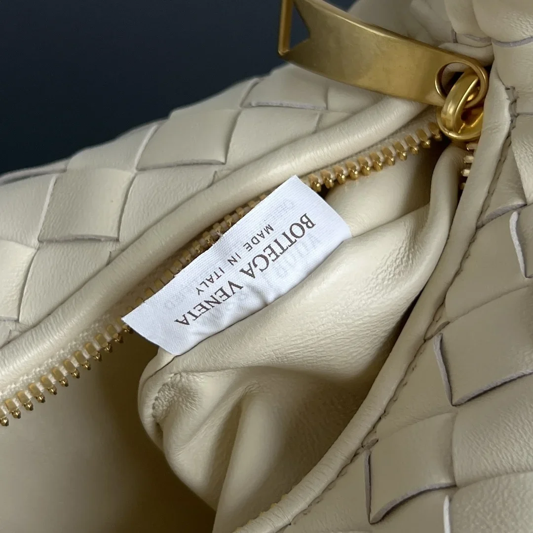 BOTTEGA VENETA Shoulder Bags White-Gold 23X28X8CM E60202609090099 - Image 9
