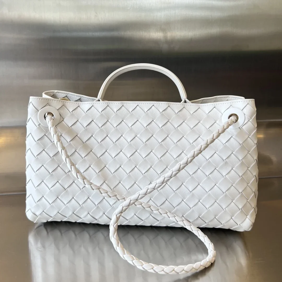 BOTTEGA VENETA Shoulder Bags White-Gold 29X18X10CM I80202609090111 - Image 3