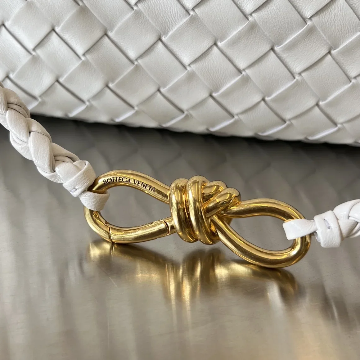 BOTTEGA VENETA Shoulder Bags White-Gold 29X18X10CM I80202609090111 - Image 6