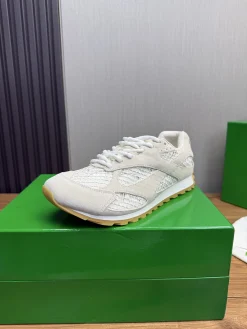 BOTTEGA VENETA Sneakers Beige-White B40202609110820