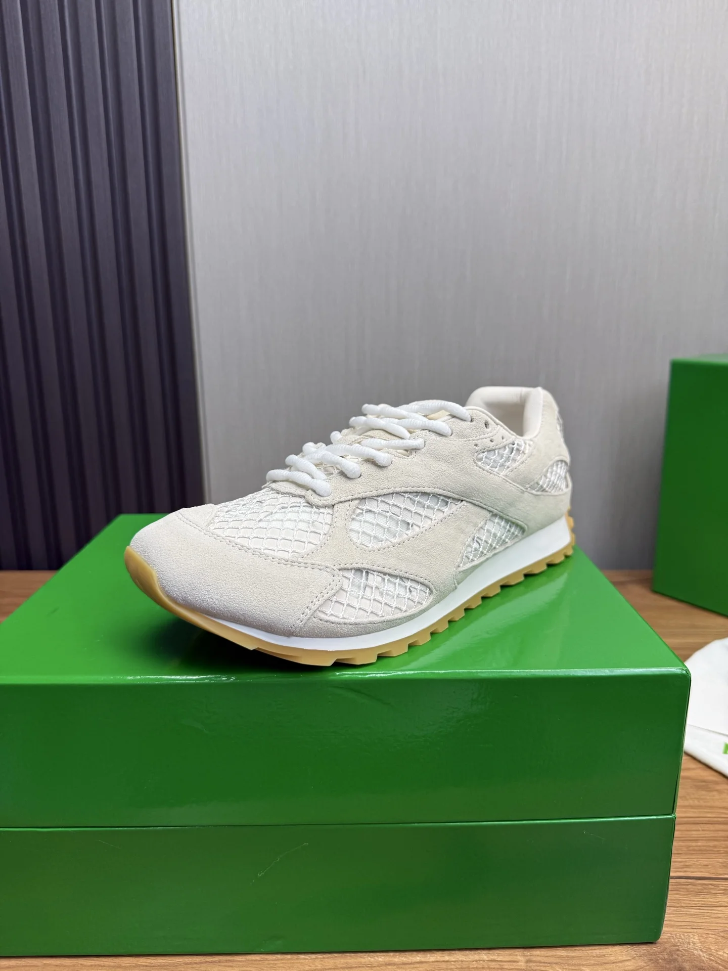 BOTTEGA VENETA Sneakers Beige-White B40202609110820