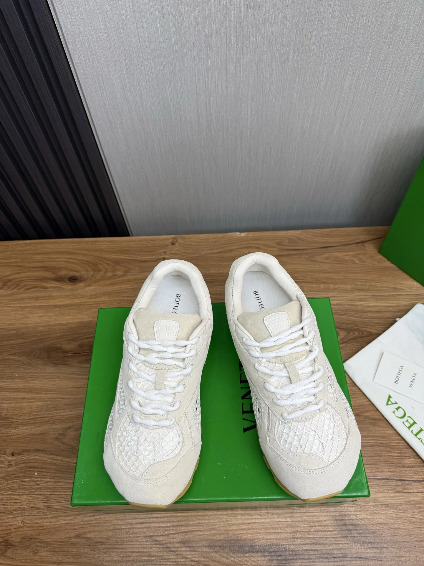 BOTTEGA VENETA Sneakers Beige-White B40202609110820 - Image 3