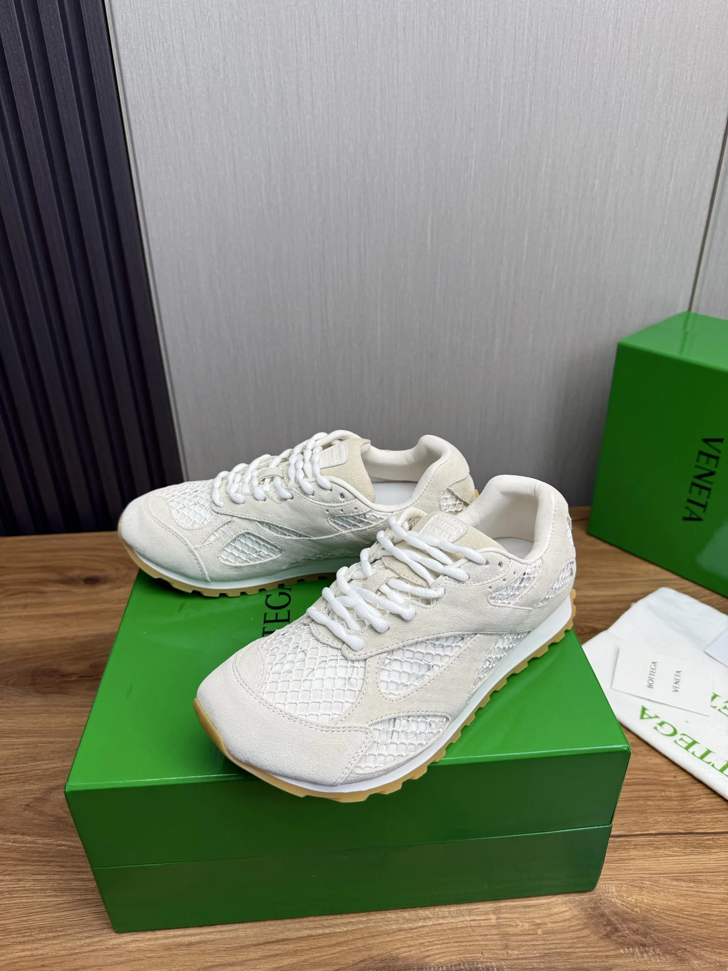 BOTTEGA VENETA Sneakers Beige-White B40202609110820 - Image 4
