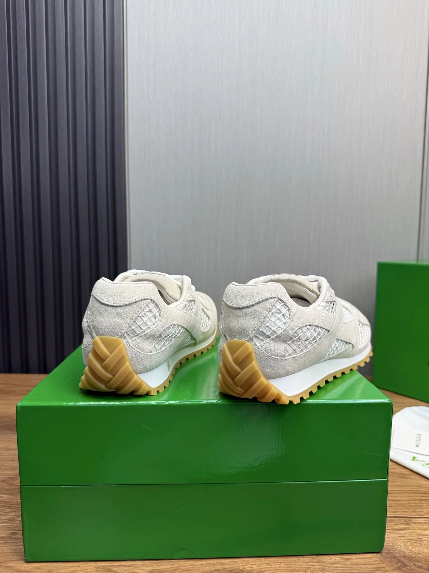 BOTTEGA VENETA Sneakers Beige-White B40202609110820 - Image 6