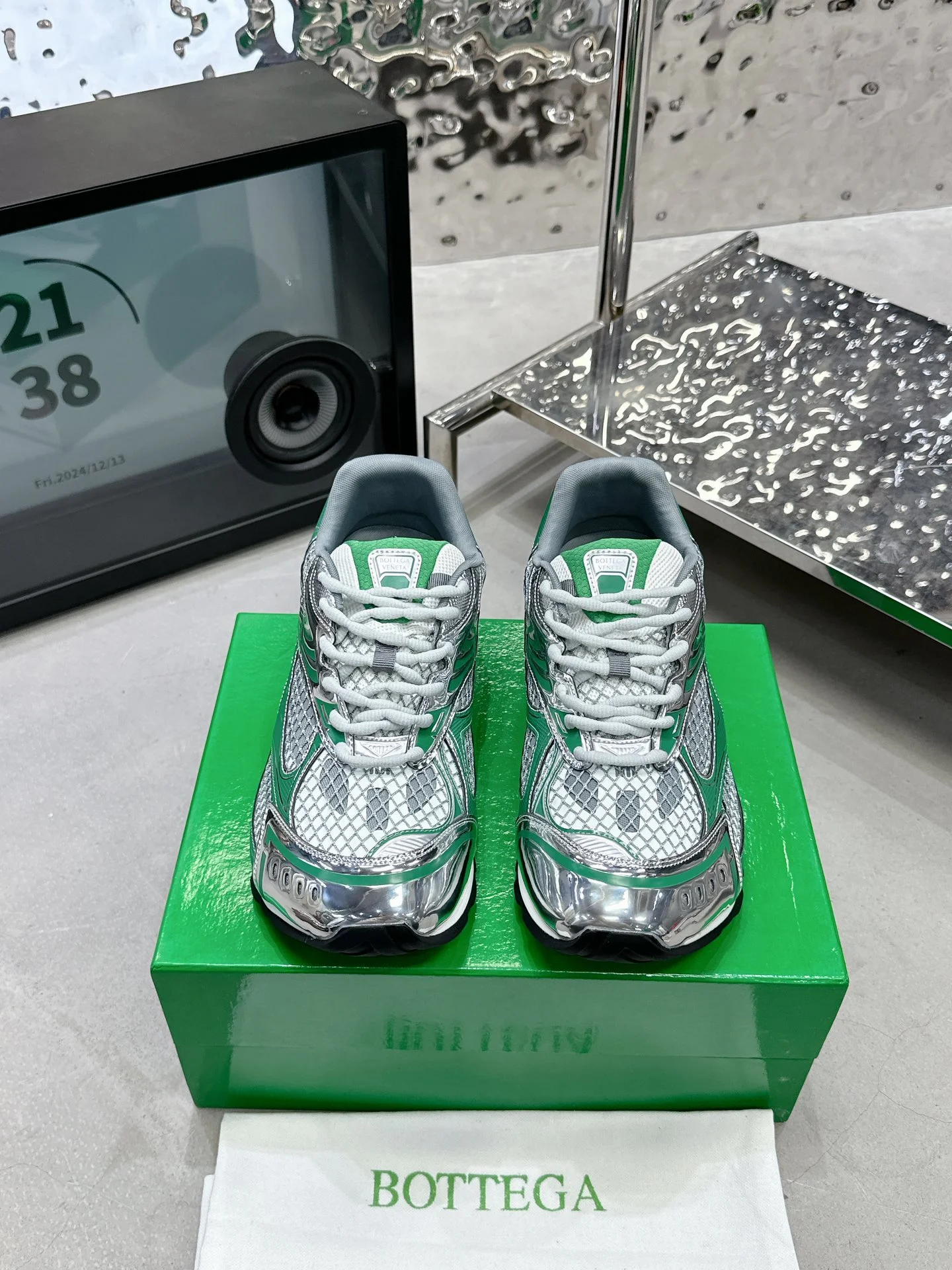 BOTTEGA VENETA Sneakers Mesh Leather Silver-Green EU35-45 B40202609111901
