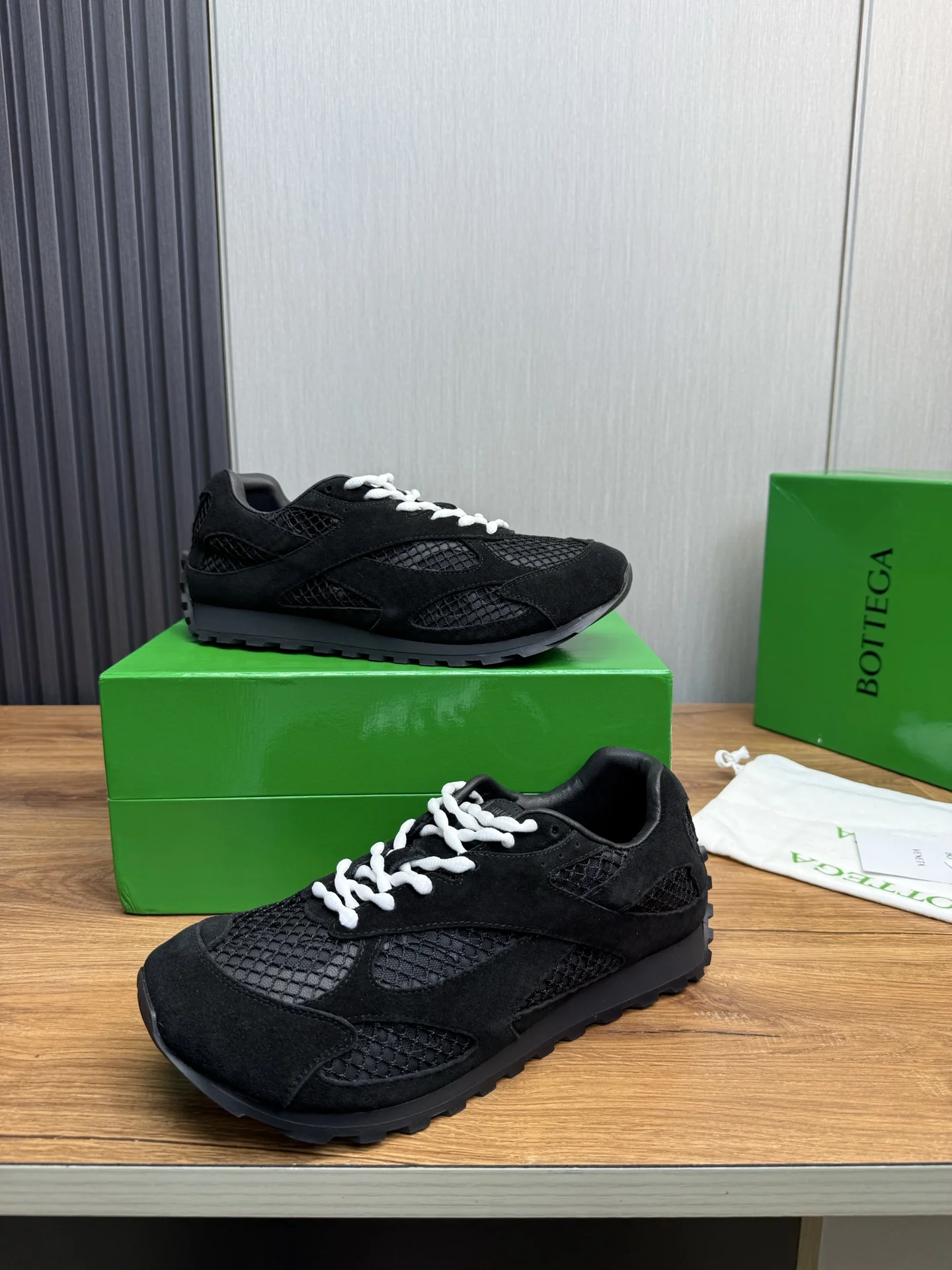 BOTTEGA VENETA Sneakers Mesh Rubber Black-White EU35-46 B40202609110821 - Image 5