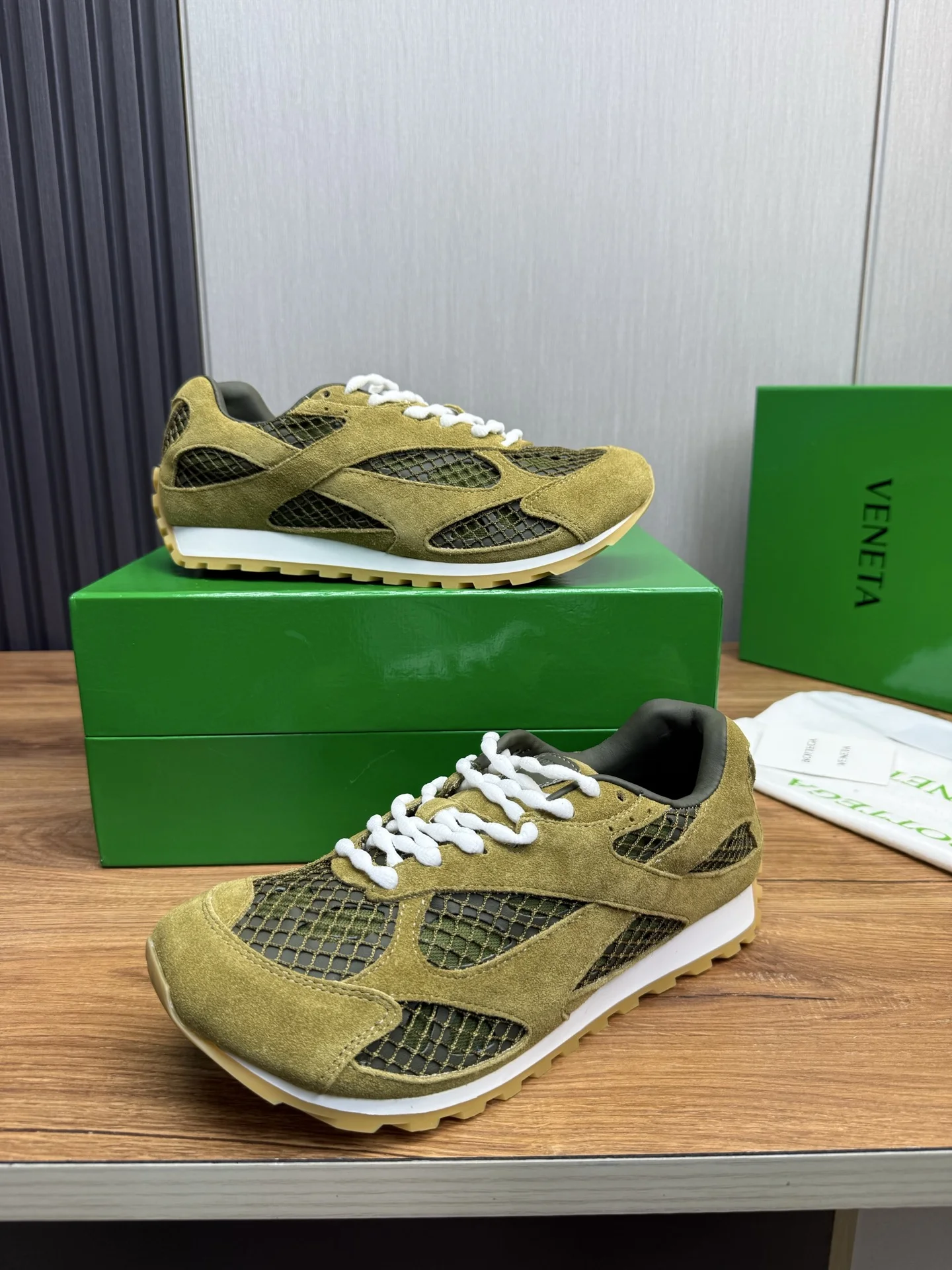 BOTTEGA VENETA Sneakers Mesh Rubber Olive-White EU35-46 B40202609110819 - Image 6