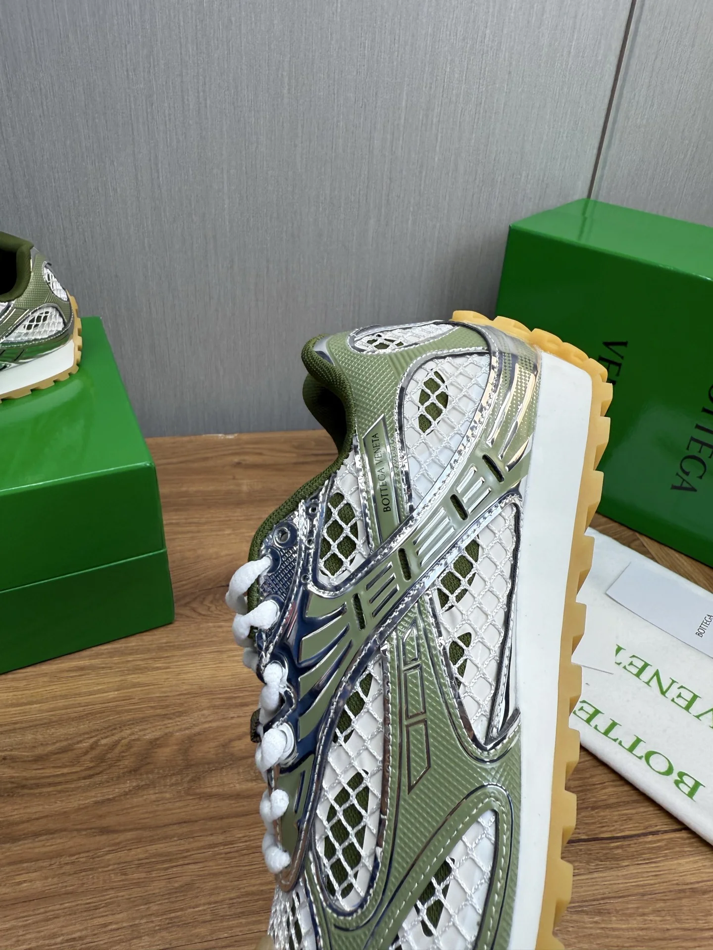 BOTTEGA VENETA Sneakers Mesh Rubber Silver-Green EU35-46 B40202609110807 - Image 11