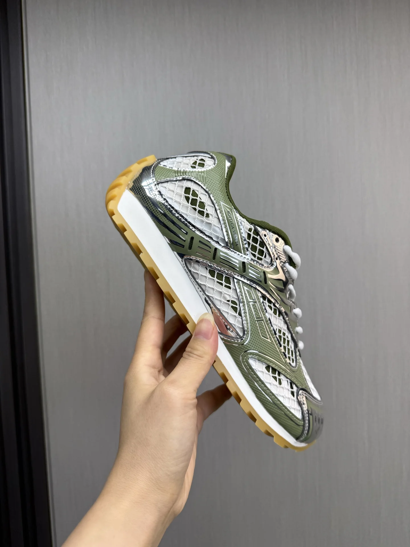 BOTTEGA VENETA Sneakers Mesh Rubber Silver-Green EU35-46 B40202609110807 - Image 9