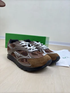 Alternative view of BOTTEGA VENETA Sneakers Technical Mesh Rubber Brown-White EU35-46 B40202609110790