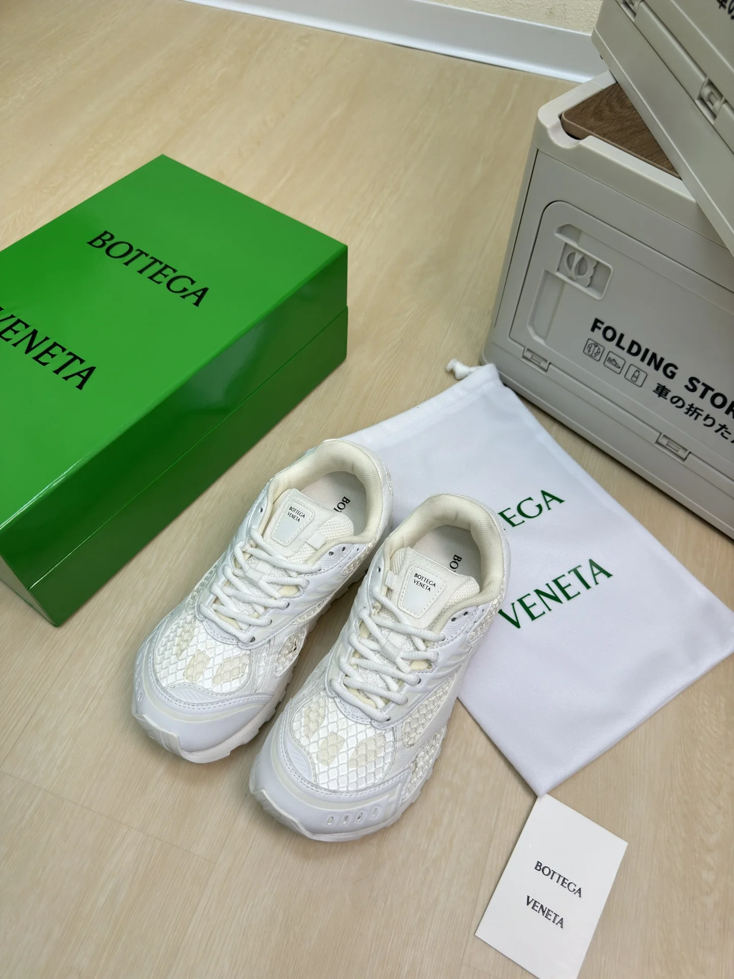 BOTTEGA VENETA Sneakers White B40202609110796