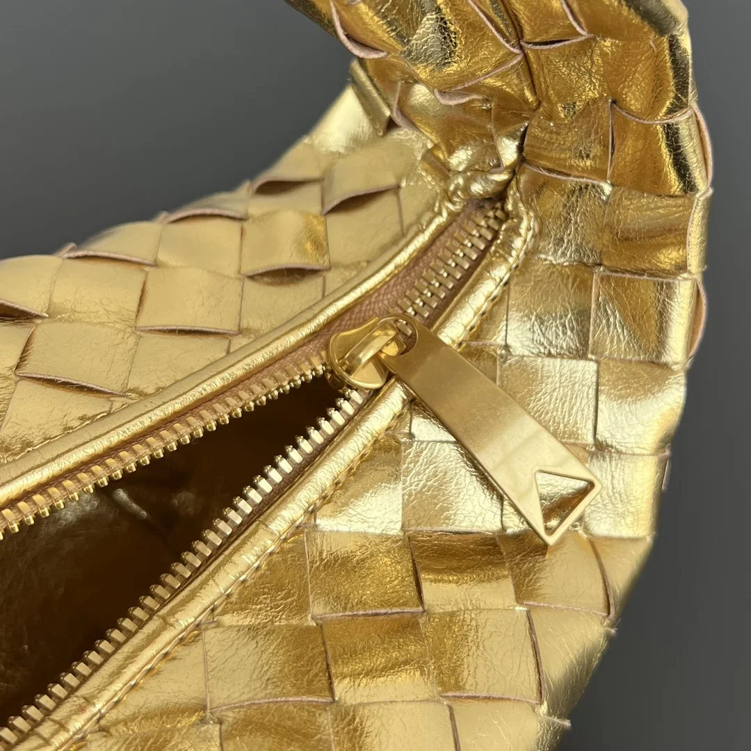 BOTTEGA VENETA Trend Bags Deerskin Gold E80202609090131 - Image 6