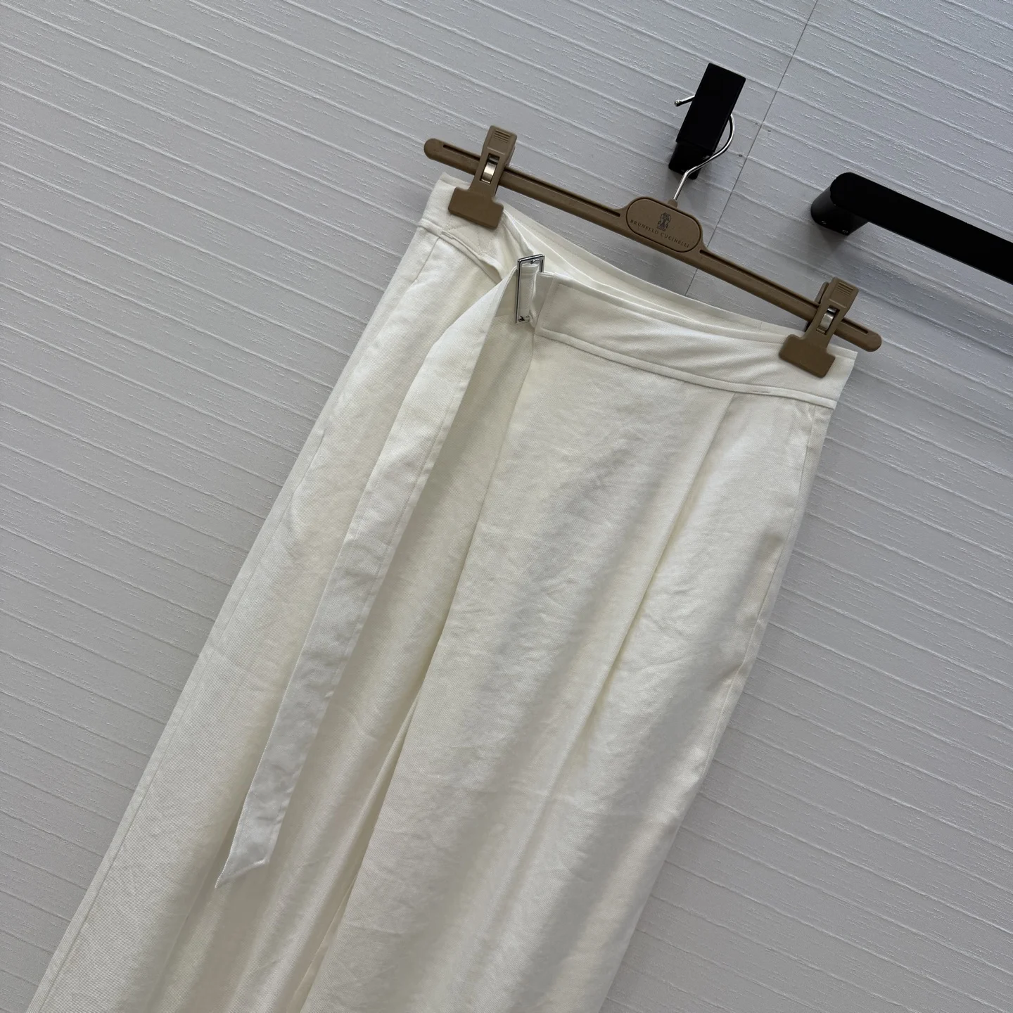 BRUNELLO CUCINELLI Trousers White S-L C30202609062698 - Image 2
