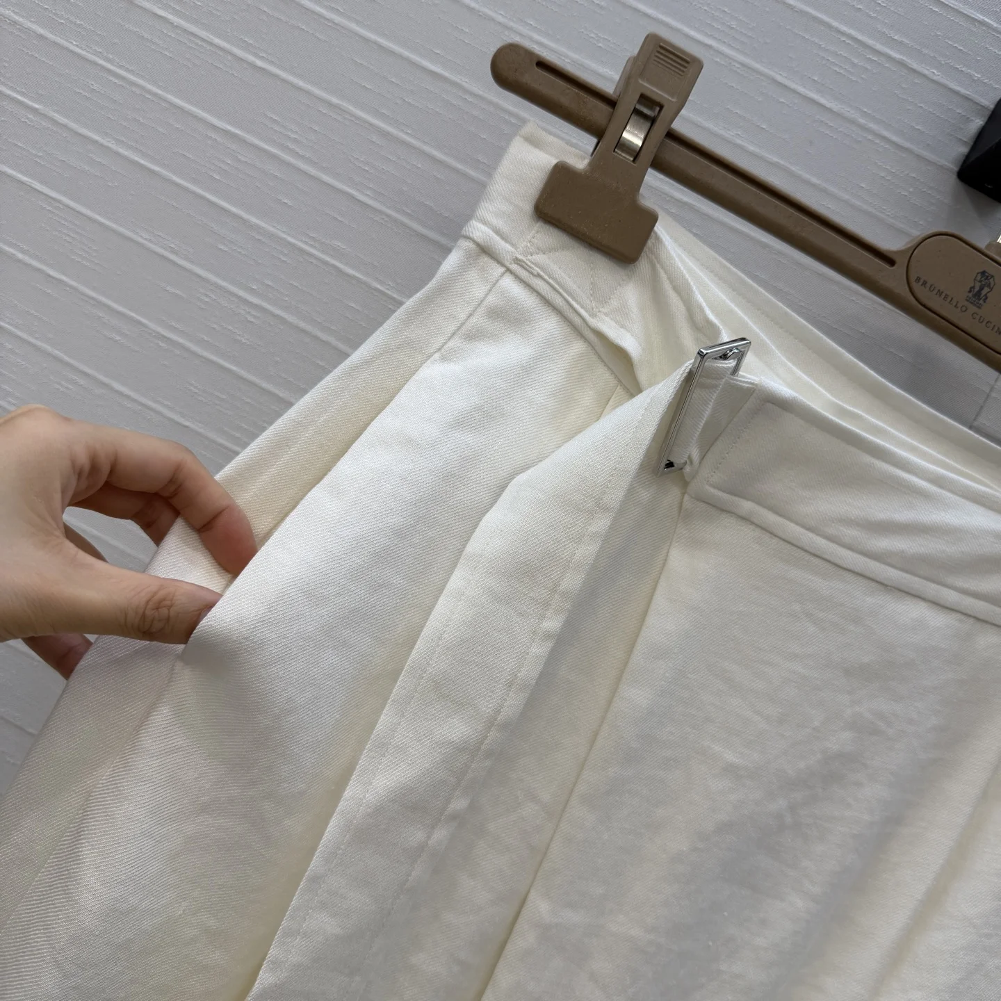 BRUNELLO CUCINELLI Trousers White S-L C30202609062698 - Image 3