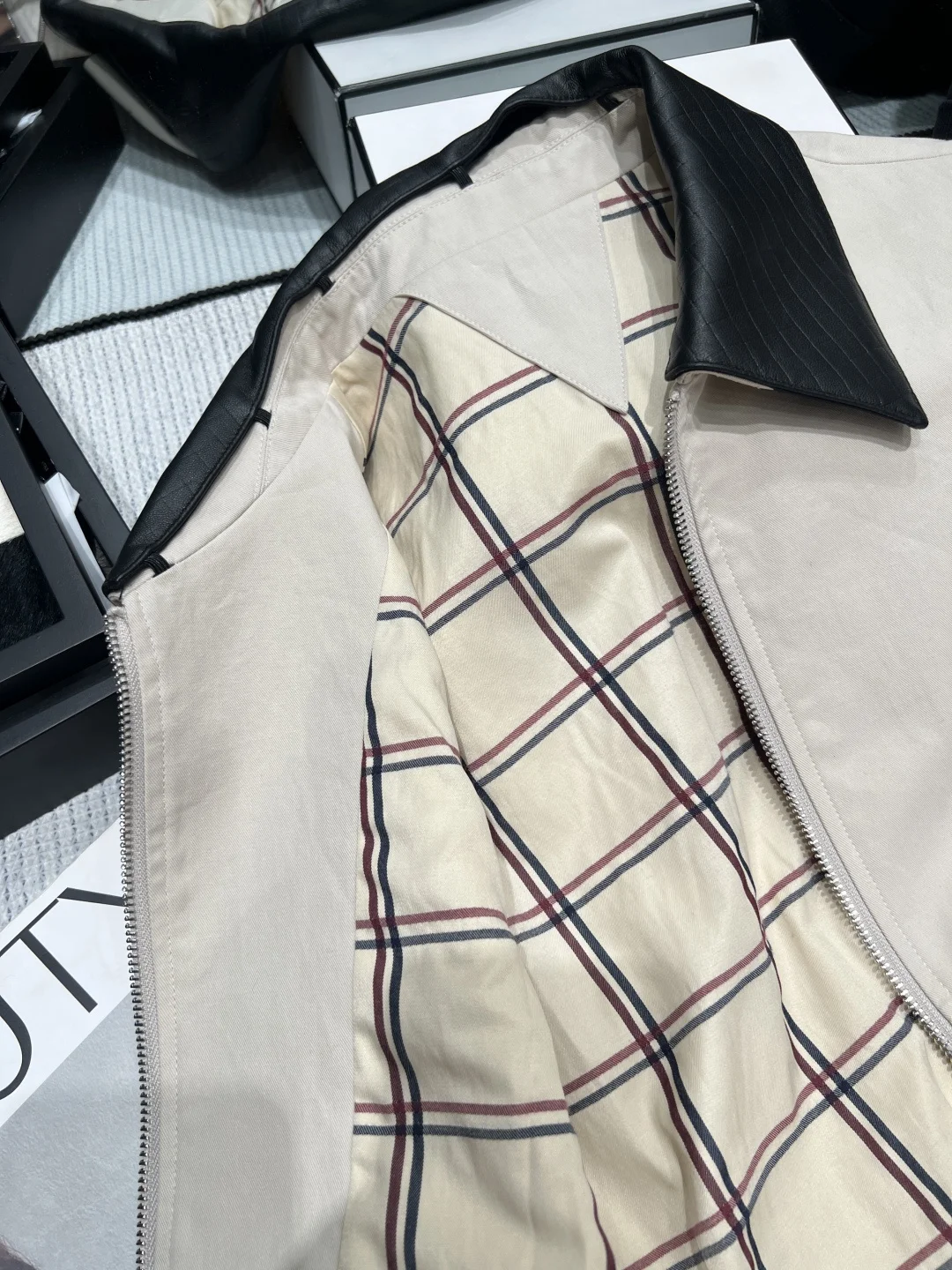 BRUNELLO CUCINELLI Vests Beige-Black S-L C95202609060326 - Image 4