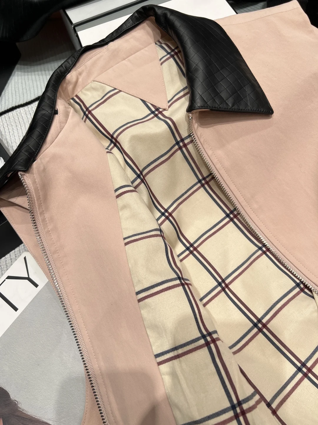 BRUNELLO CUCINELLI Vests Lamb Leather Pink-Black S-M-L C95202609060327 - Image 4
