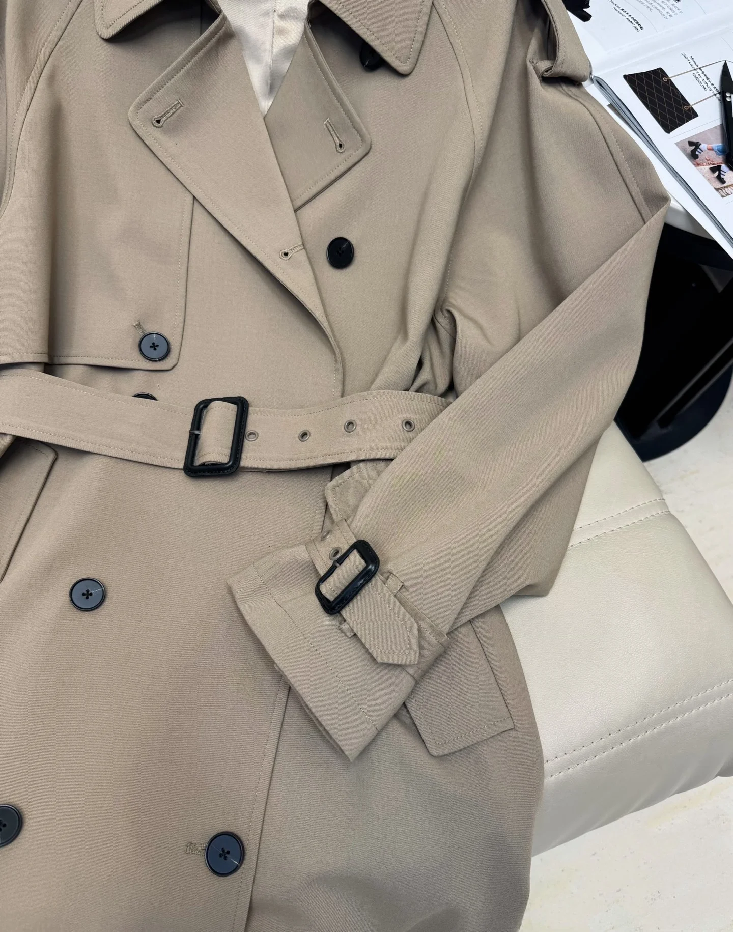 BURBERRY Coats Beige-Black S-M-L C90202609061471 - Image 6
