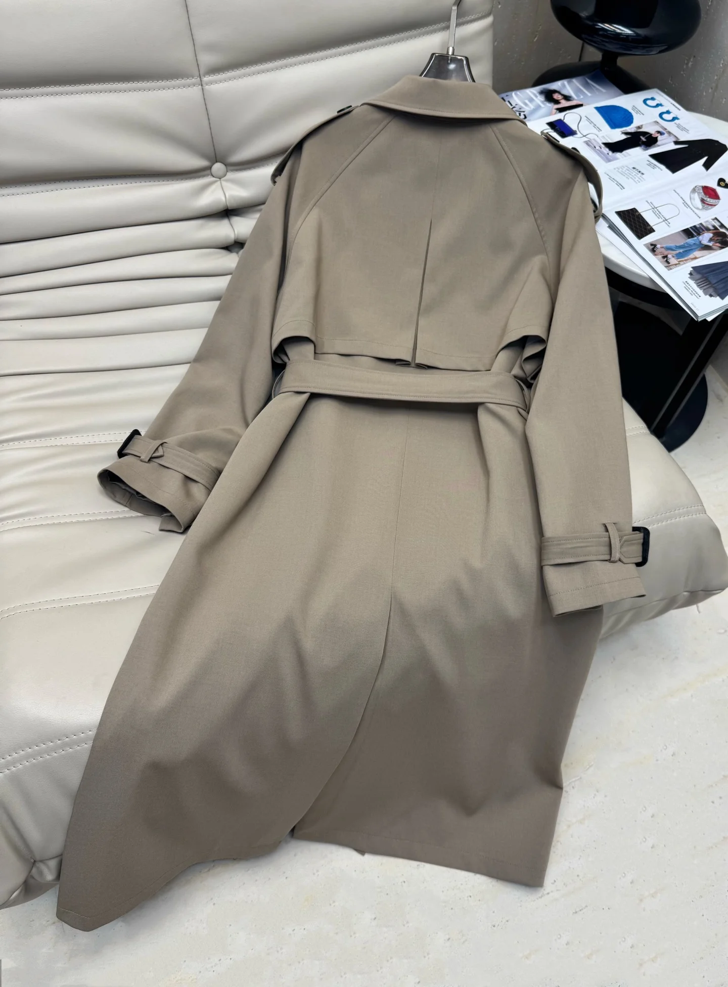 BURBERRY Coats Beige-Black S-M-L C90202609061471 - Image 7