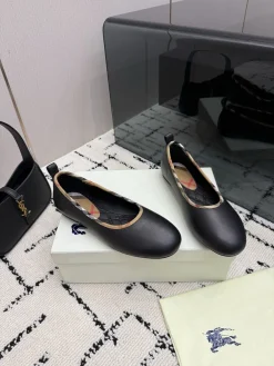 BURBERRY Flats Leather Black-Beige EU35-39 C10202609111985