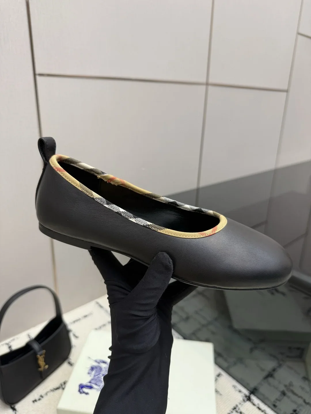 BURBERRY Flats Leather Black-Beige EU35-39 C10202609111985 - Image 6