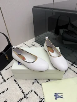 BURBERRY Flats Leather White-Beige EU35-39 C10202609111987