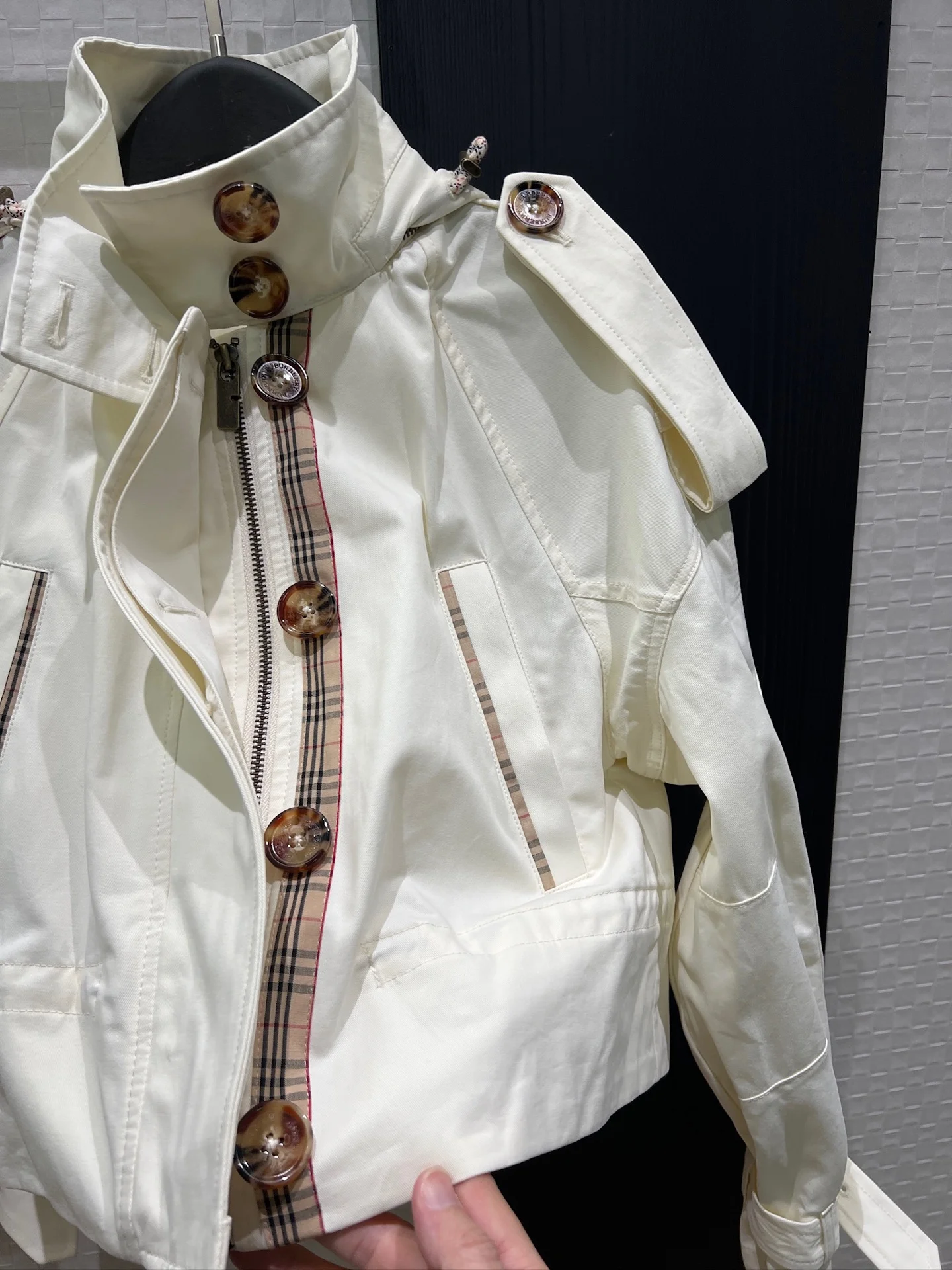 BURBERRY Jackets Cream-Brown S-XL C45202609060054 - Image 4