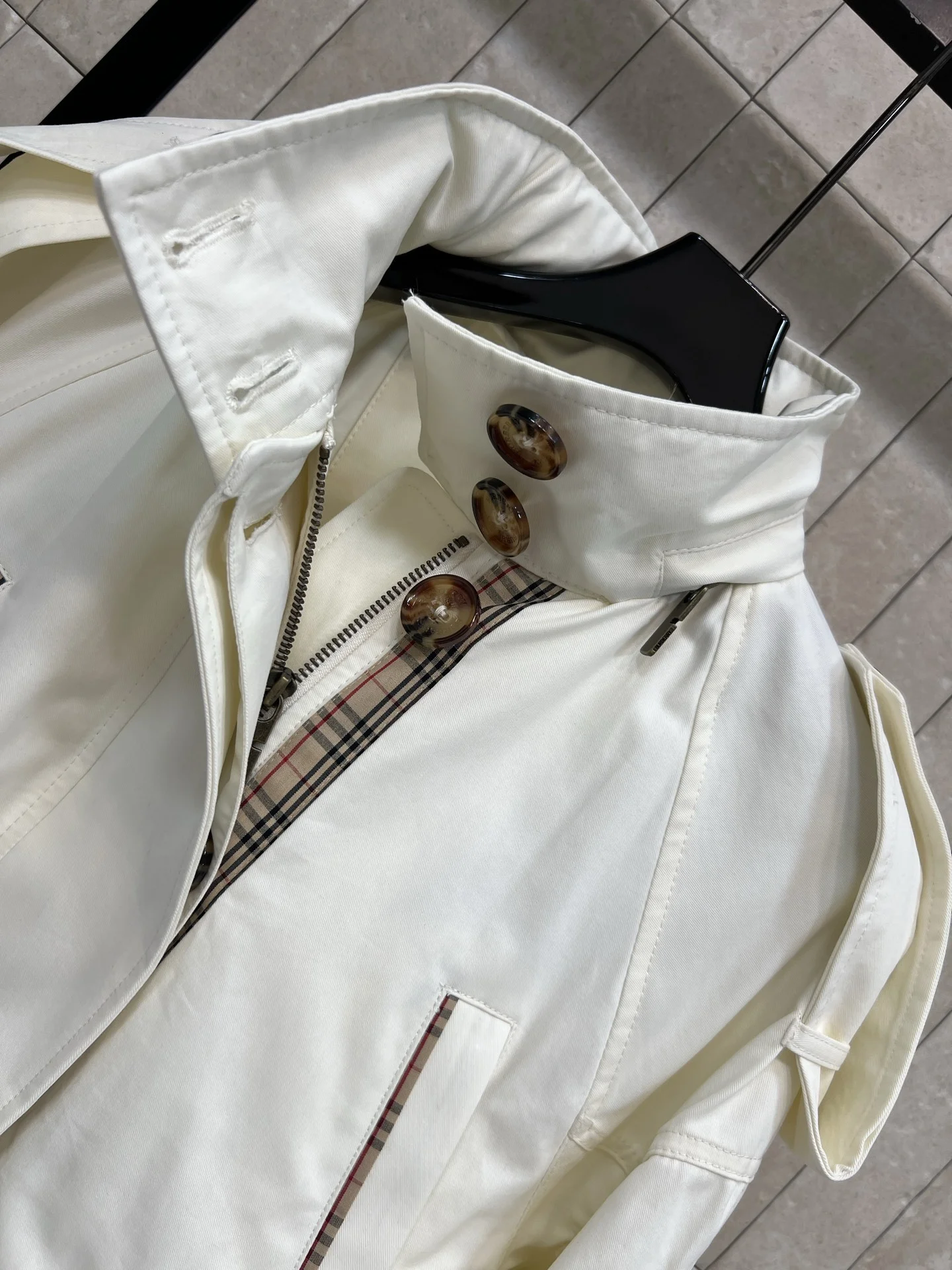 BURBERRY Jackets Cream S-L C45202609060001 - Image 2