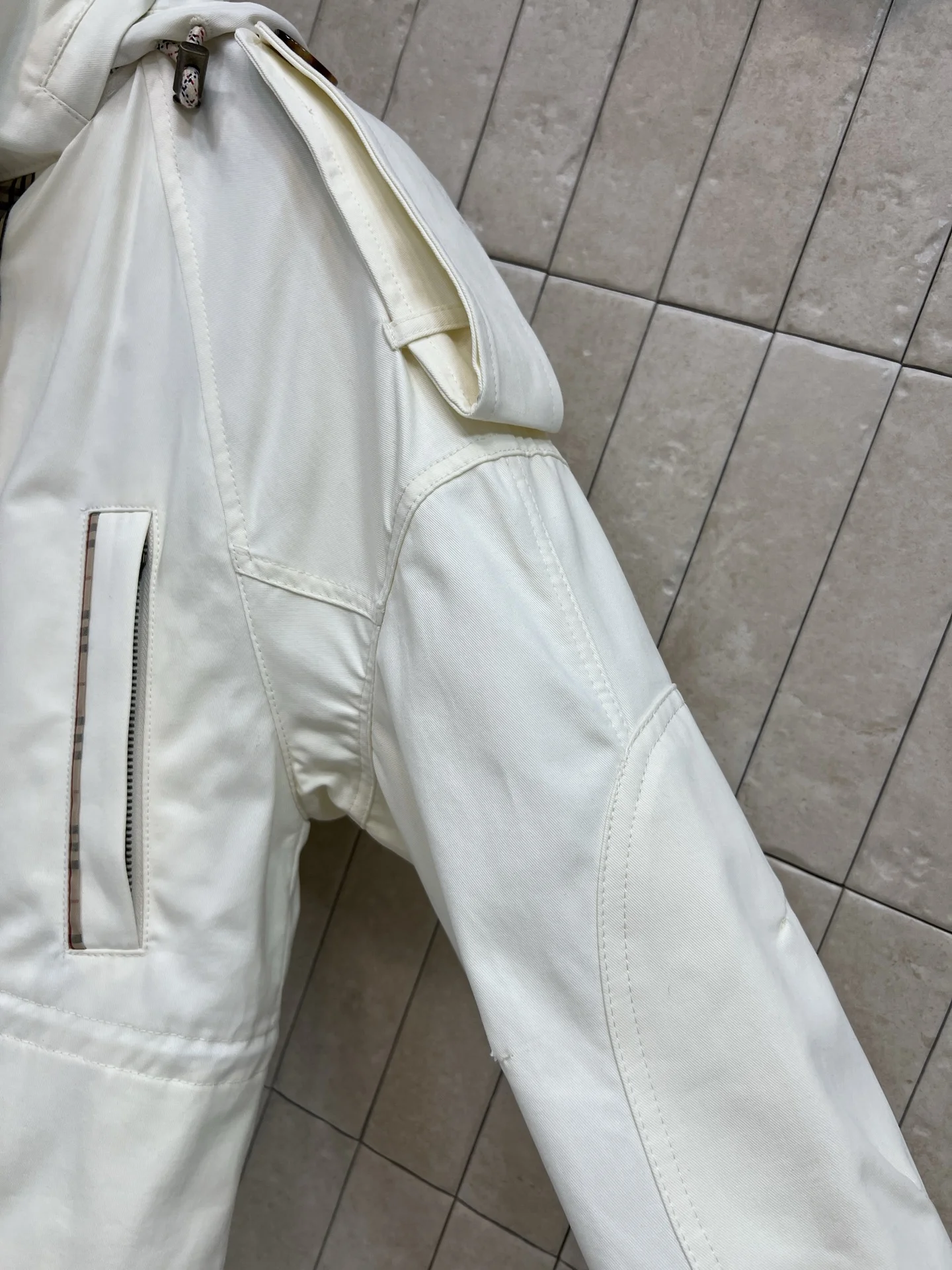 BURBERRY Jackets Cream S-L C45202609060001 - Image 4