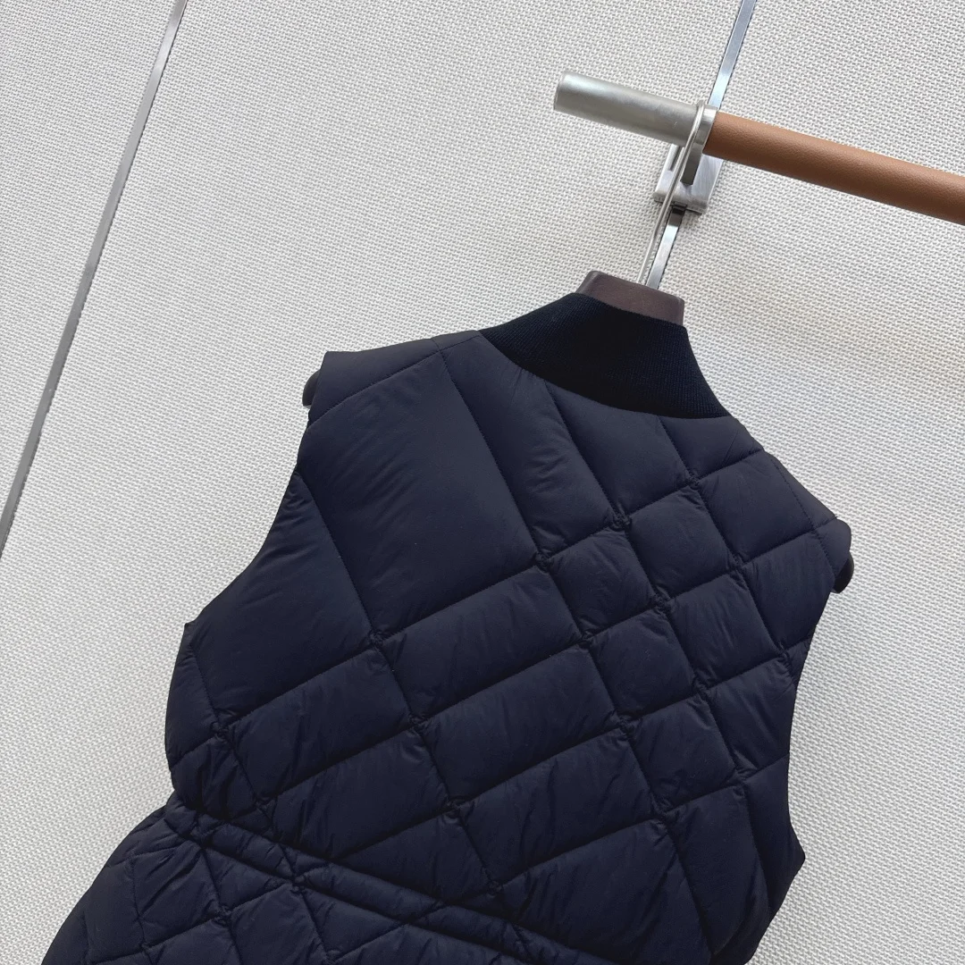 BURBERRY Jackets White-Black S-L D30202609062268 - Image 9