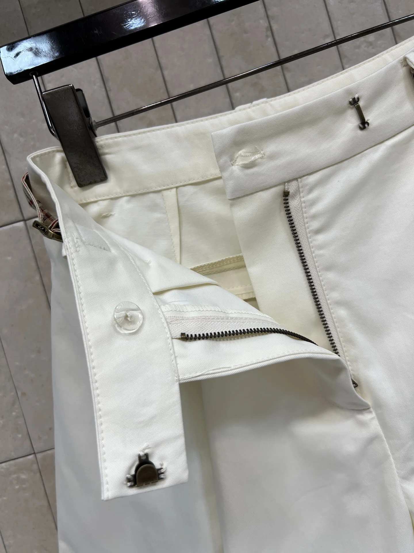 BURBERRY Shorts Cotton White-Beige S-XL B35202609060002 - Image 6