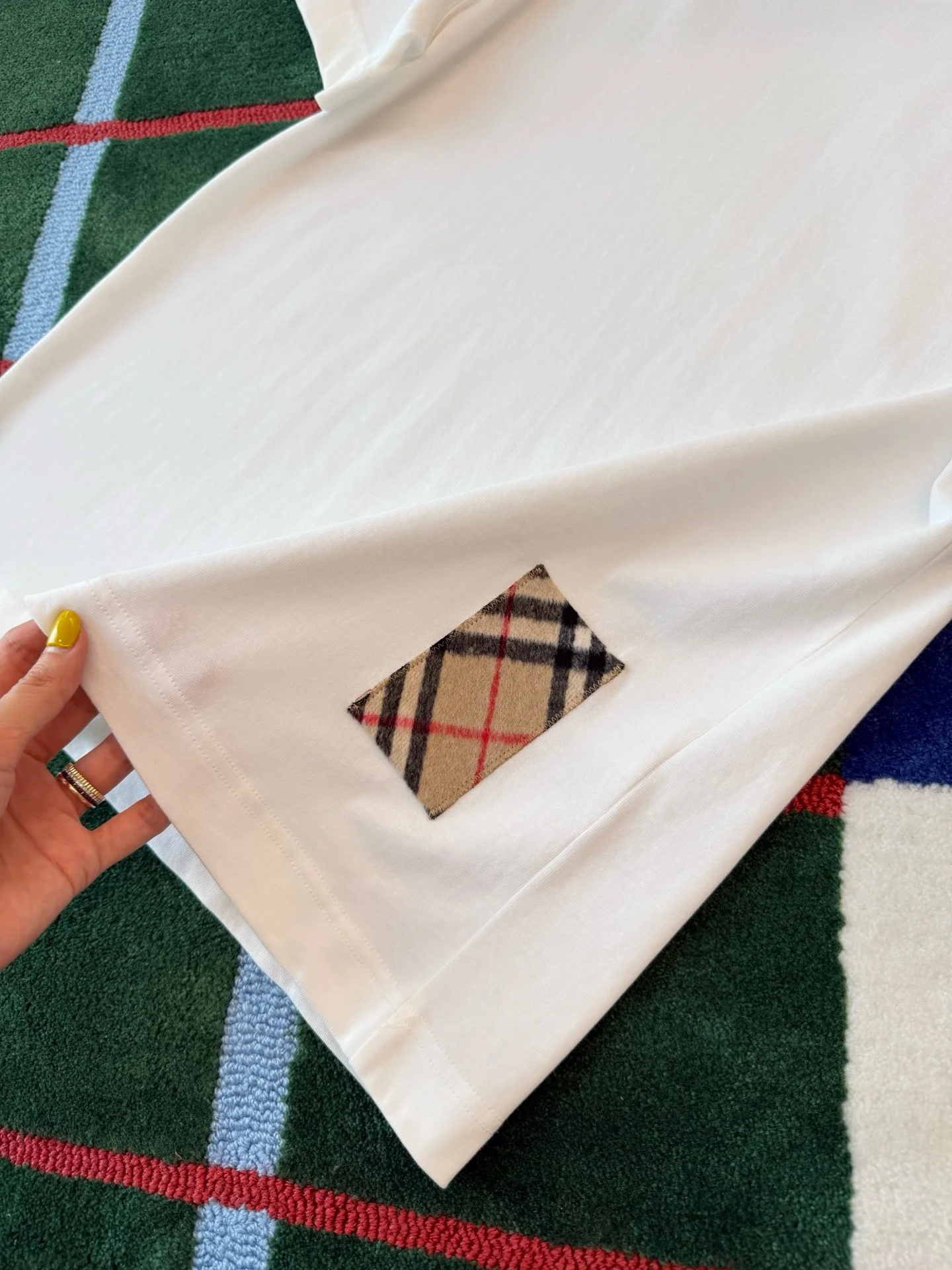 BURBERRY T-shirts White-Black-Pink S-L A95202609061413 - Image 8