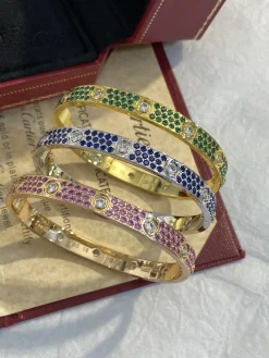 Alternative view of CARTIER Bracelets Gold A95202609070062