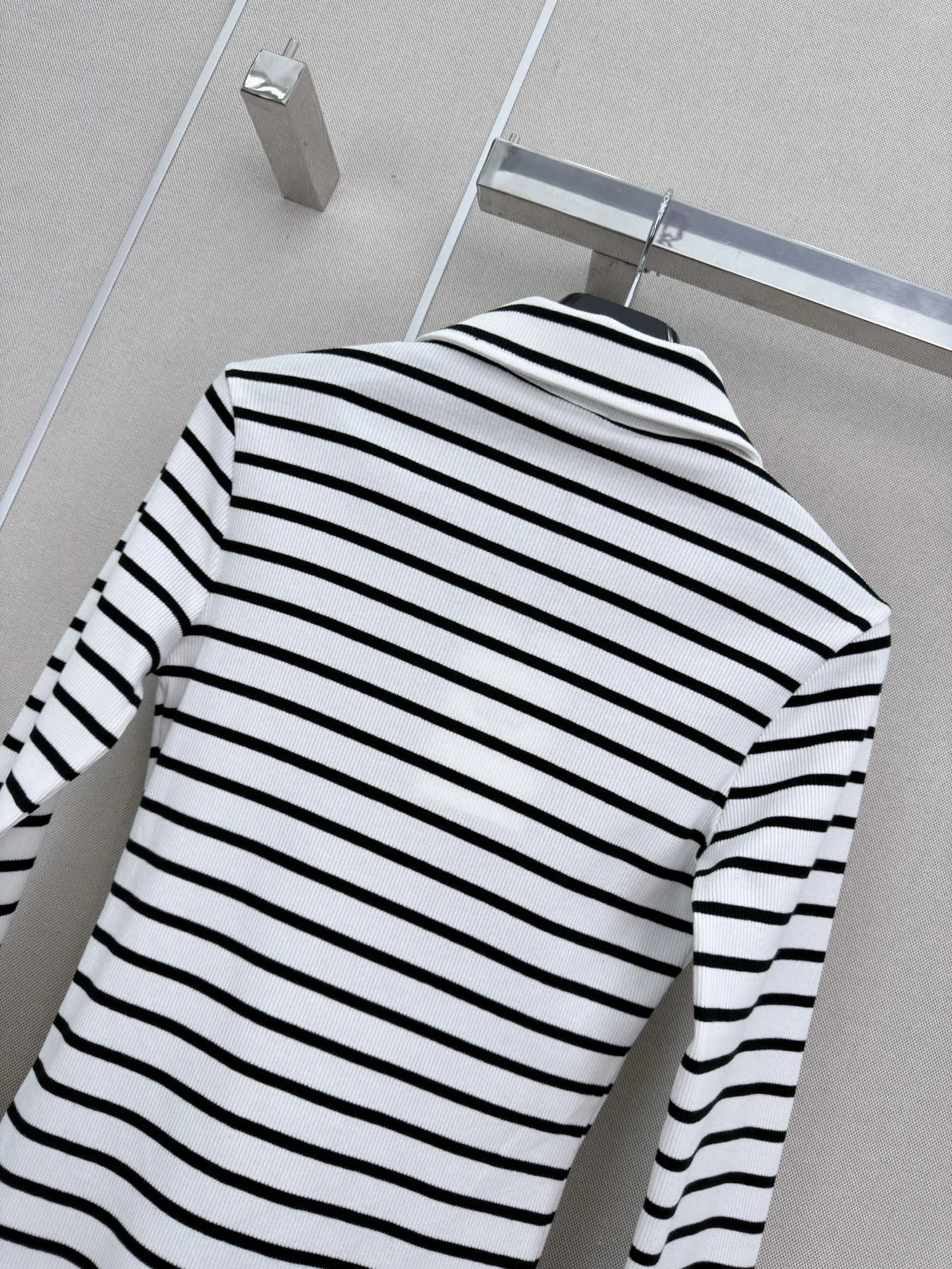 CELINE Polos White-Black S-L A60202609063481 - Image 8
