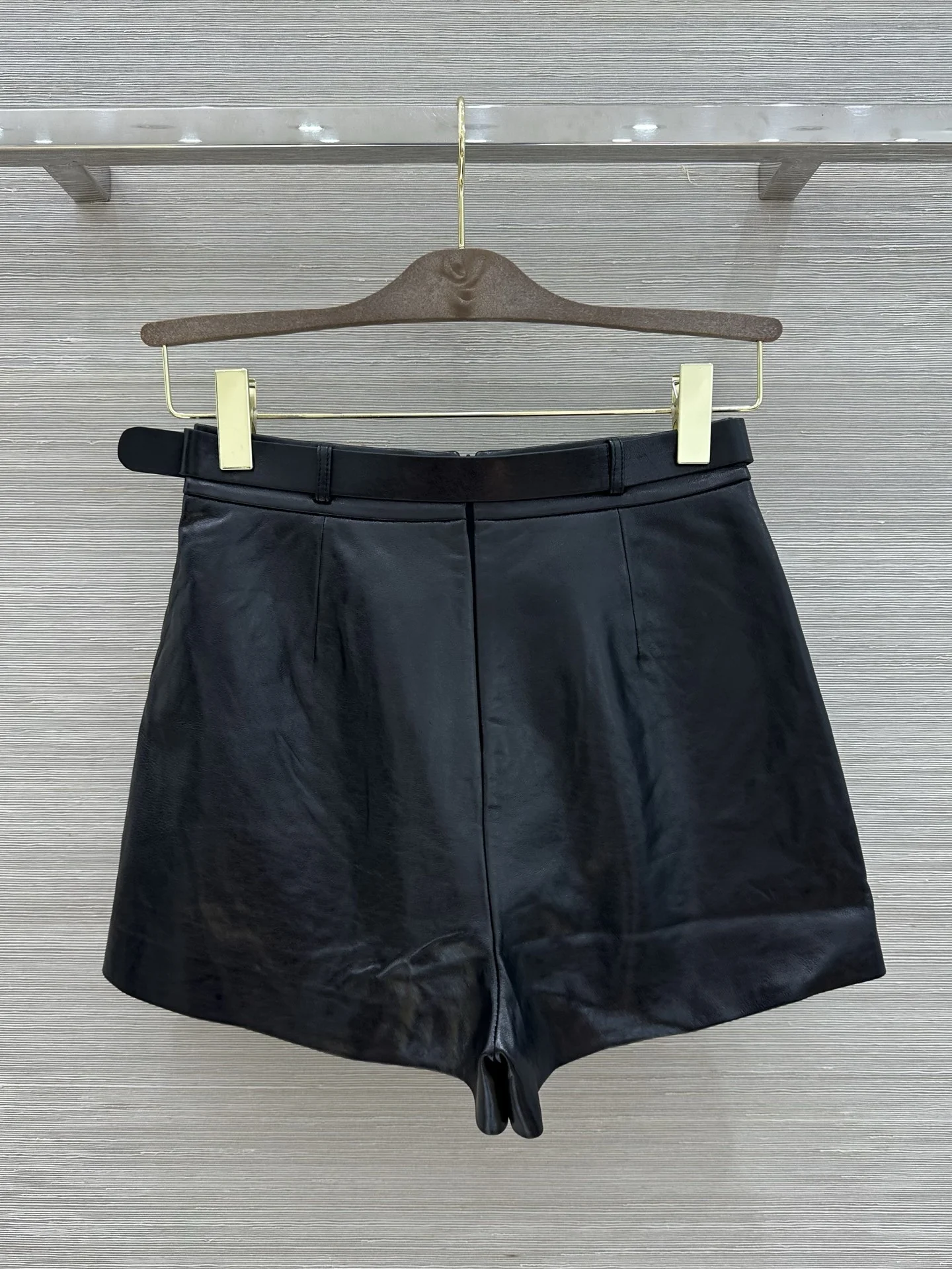 CELINE Shorts Lambskin Leather Black-Gold 36-40 E25202609062074 - Image 8
