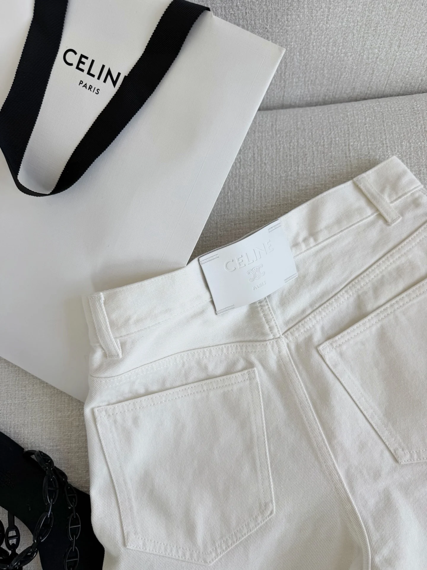CELINE Shorts Leather White S-L B85202609063131 - Image 8
