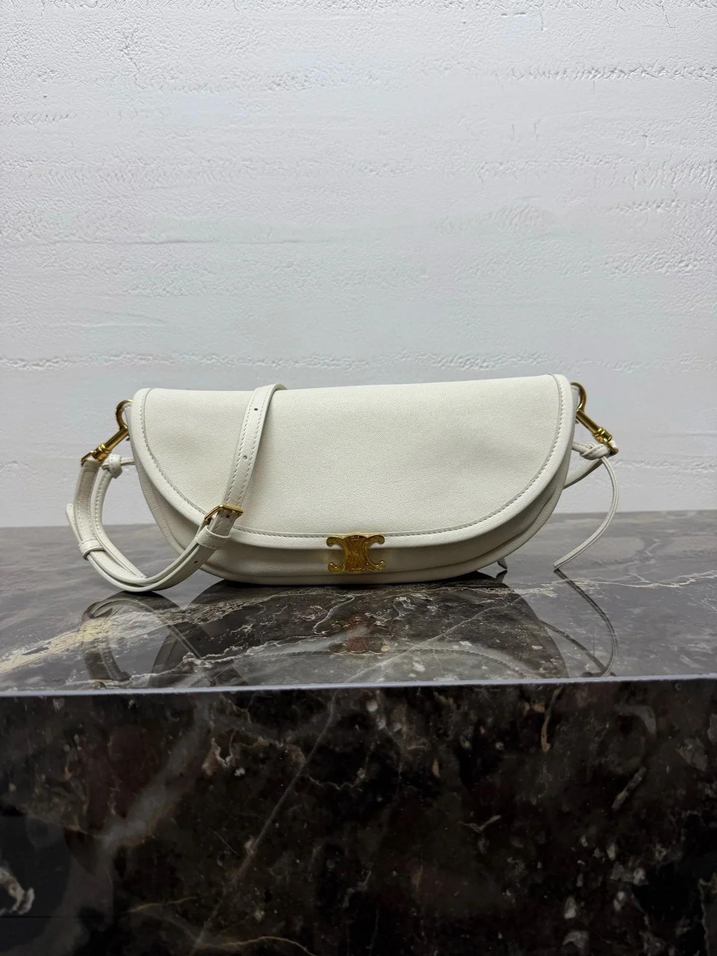 CELINE Shoulder Bags White-Gold 25X13X5CM H00202609090141