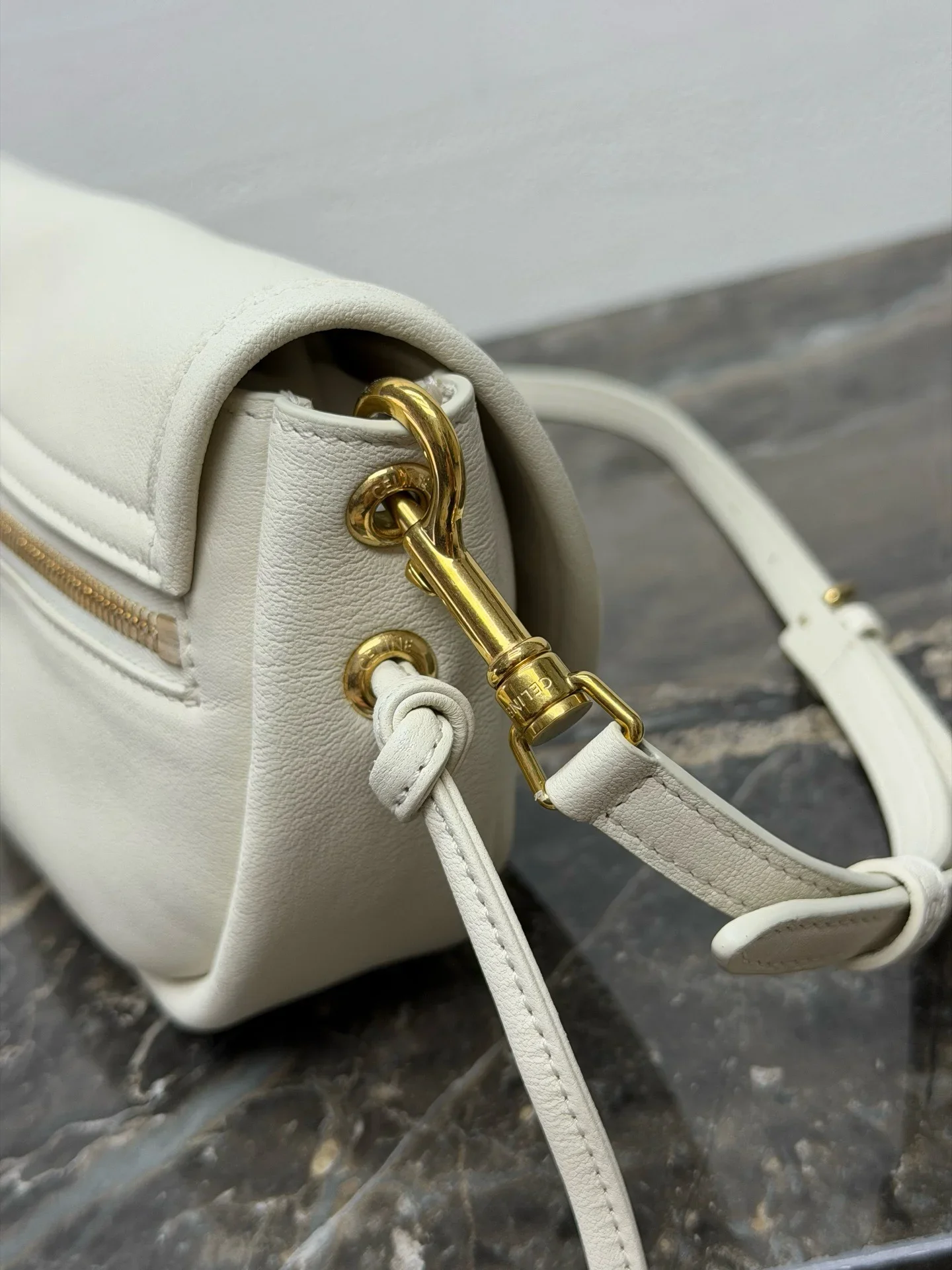 CELINE Shoulder Bags White-Gold 25X13X5CM H00202609090141 - Image 4