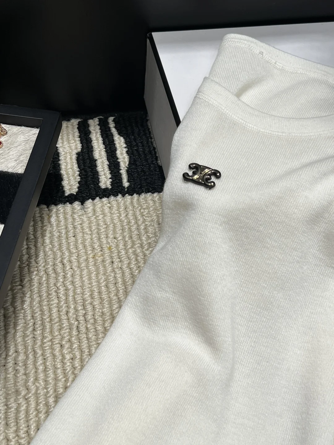 CELINE Sweaters Merino Wool White-Gold M-L A85202609061879 - Image 4