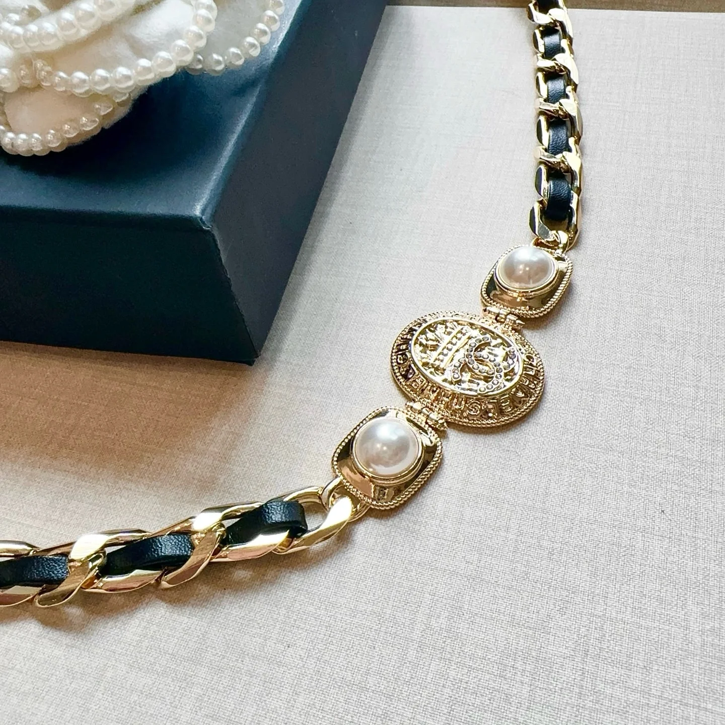 CHANEL Belts Black-Gold A80202609070093 - Image 4