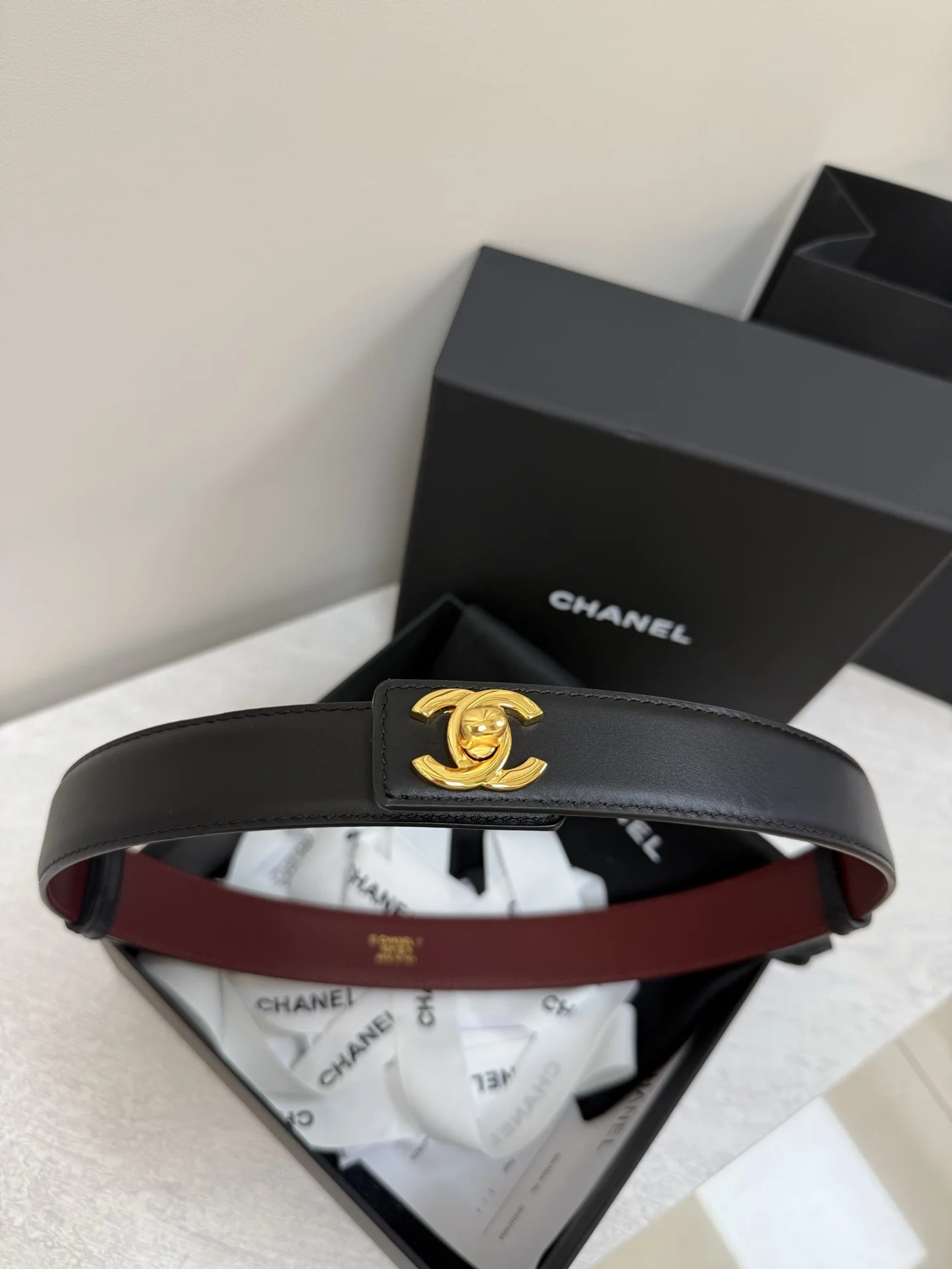 CHANEL Belts Leather Black-Gold-Red A90202609070186 - Image 4