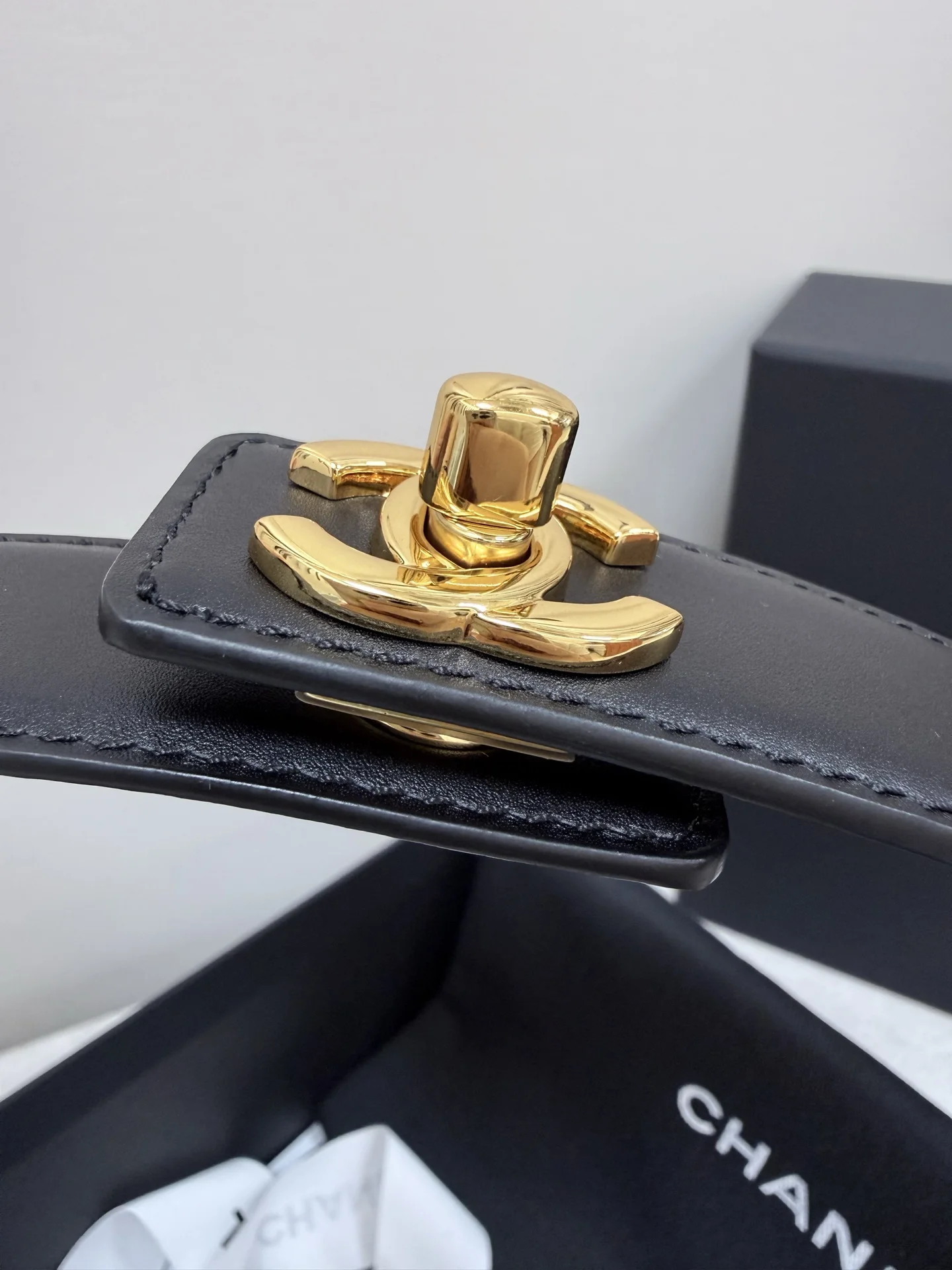 CHANEL Belts Leather Black-Gold-Red A90202609070186 - Image 6