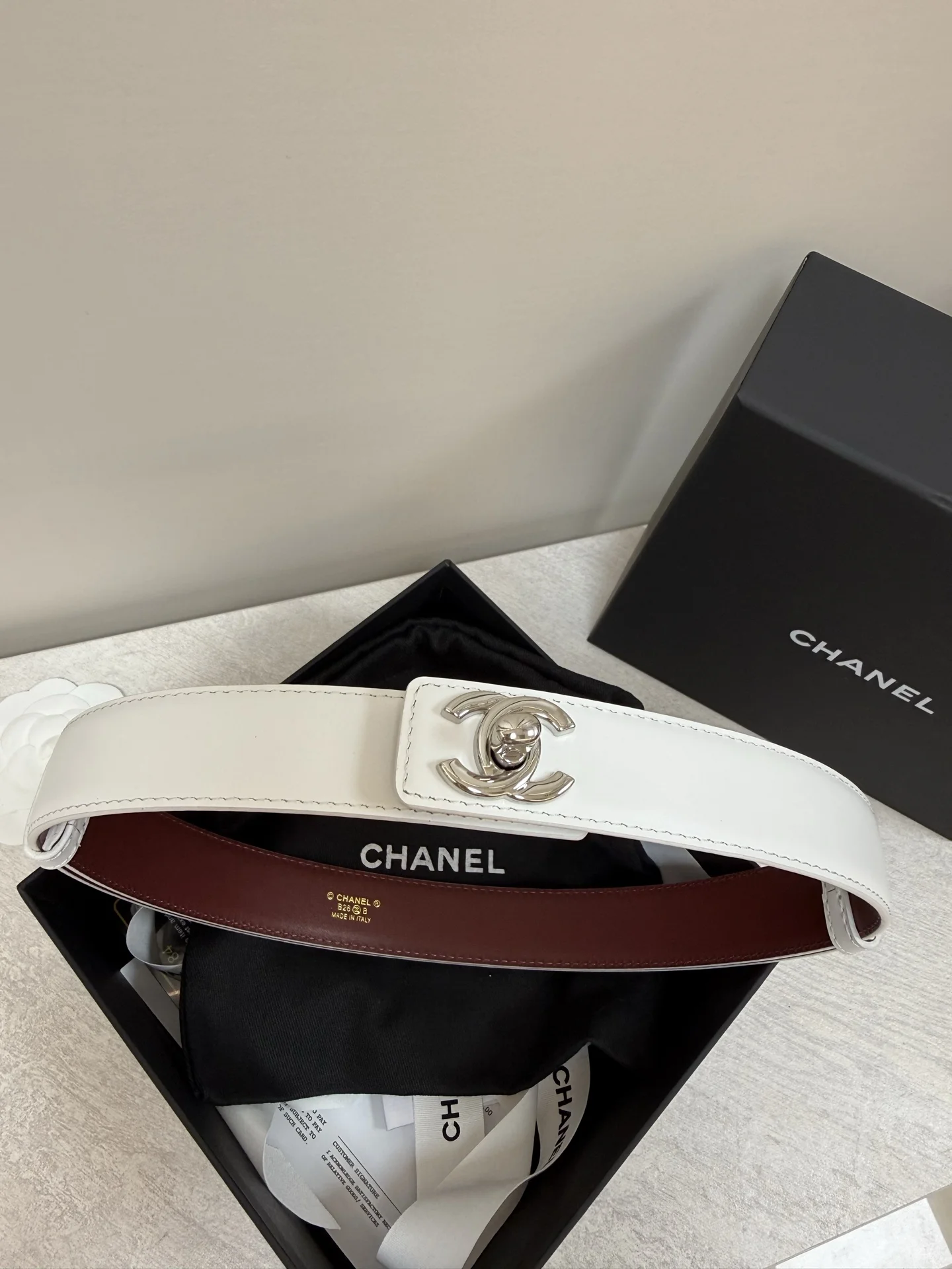 CHANEL Belts Leather White-Red A90202609070184 - Image 3