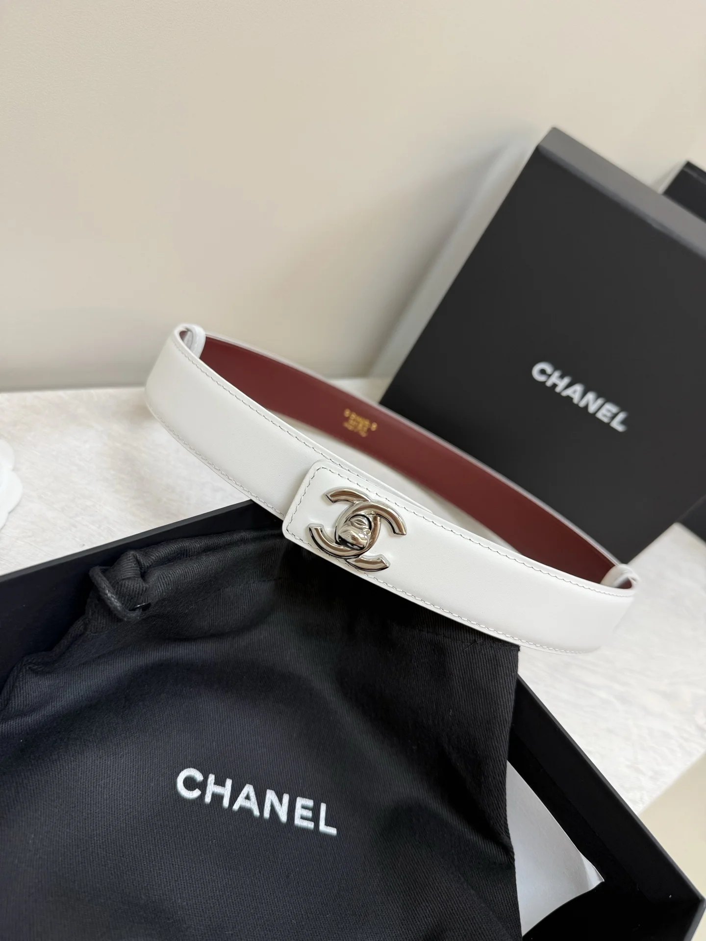 CHANEL Belts Leather White-Red A90202609070184 - Image 7