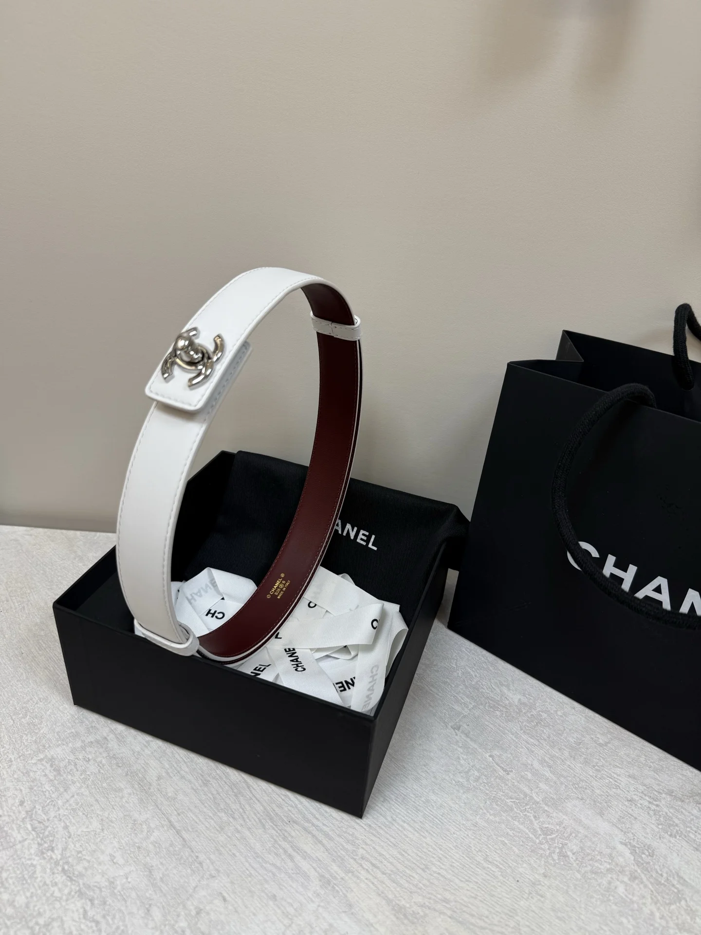 CHANEL Belts Leather White-Red A90202609070184 - Image 9