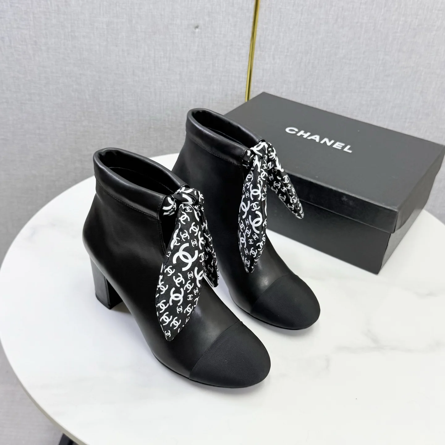 CHANEL Booties Calfskin Leather Black-White EU35-39 C40202609110593 - Image 5