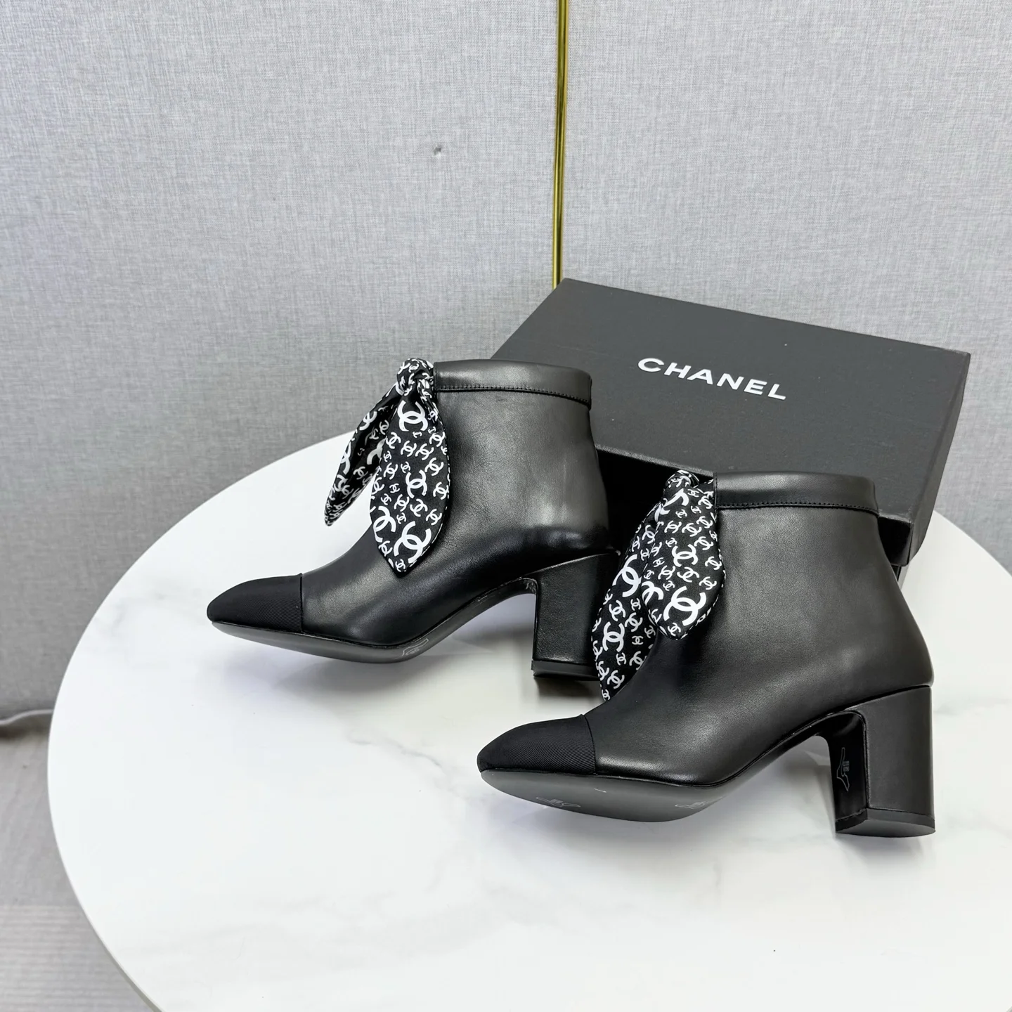 CHANEL Booties Calfskin Leather Black-White EU35-39 C40202609110593 - Image 9