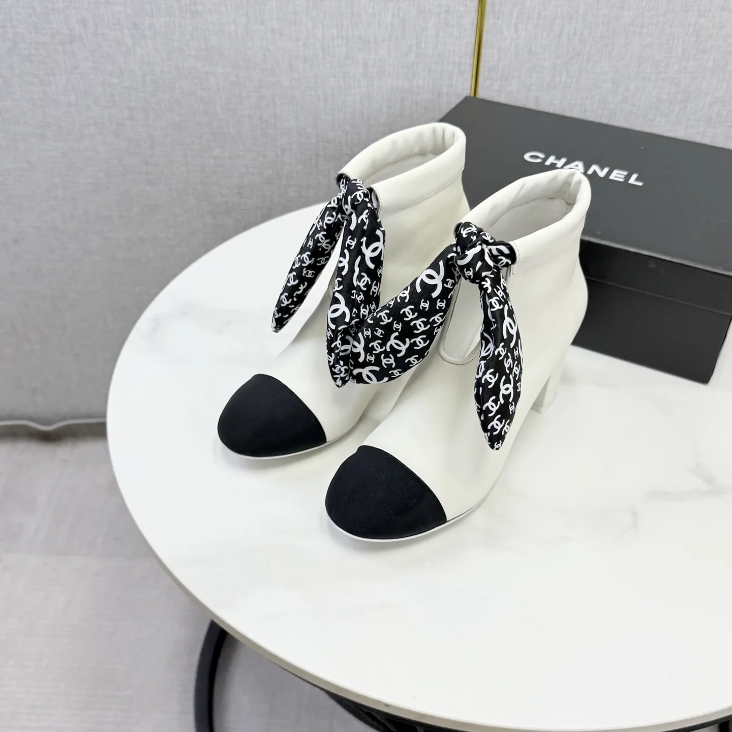 CHANEL Booties Calfskin Leather White-Black EU35-39 C40202609110594 - Image 4